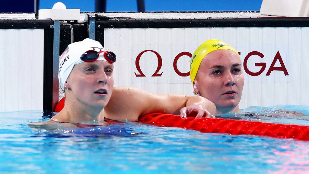 Getty Images / Maddie Meyer / Na zdjęciu od lewej: Katie Ledecky i Ariarne Titmus