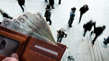 Prawdziwe zarobki Polaków. GUS podał najnowszą medianę. Do średniej jej daleko