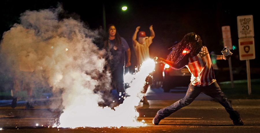 Fotograficzne Pulitzery 2015 za zdjęcia z epidemii eboli i zajść w Ferguson 2