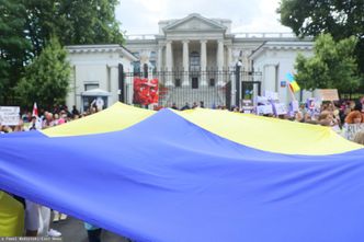 Rosjanie w Polsce. Udają Ukraińców, biznes się kręci