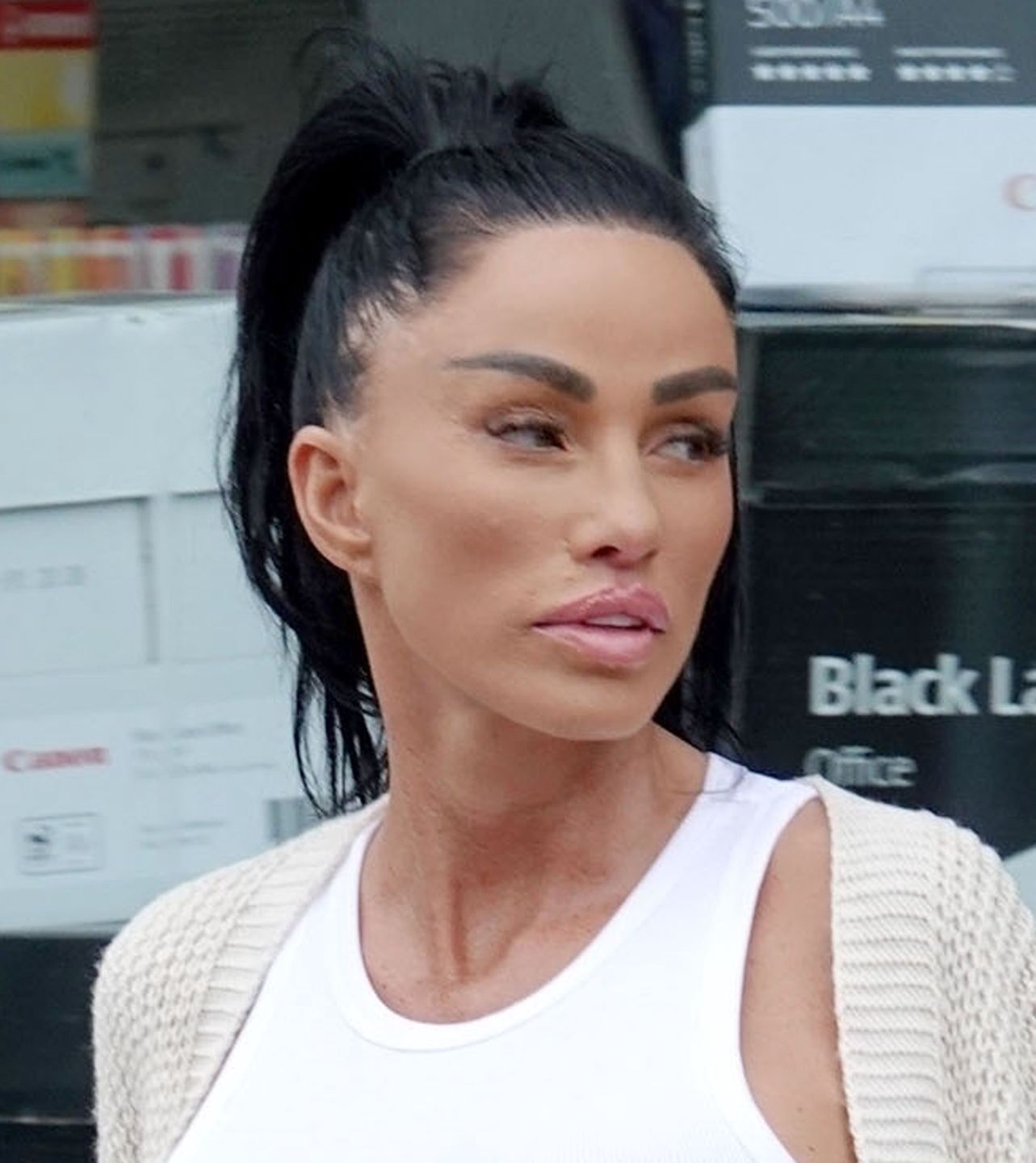 Tak Katie Price wygląda po SZÓSTYM liftingu twarzy
