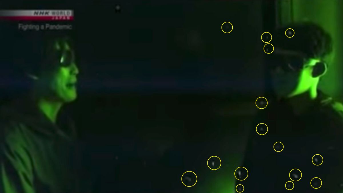 Tak roznosi się koronawirus SARS-CoV-2. Pokazała to ultraczuła kamera 1