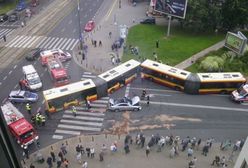 Czołowe zderzenie autobusów: jest nagranie z monitoringu!