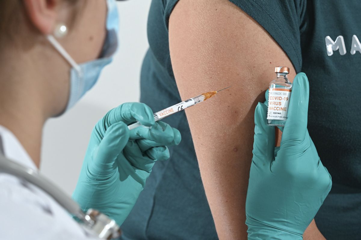 EMA nie rekomenduje podawania trzeciej dawki szczepionki przeciw COVID-19