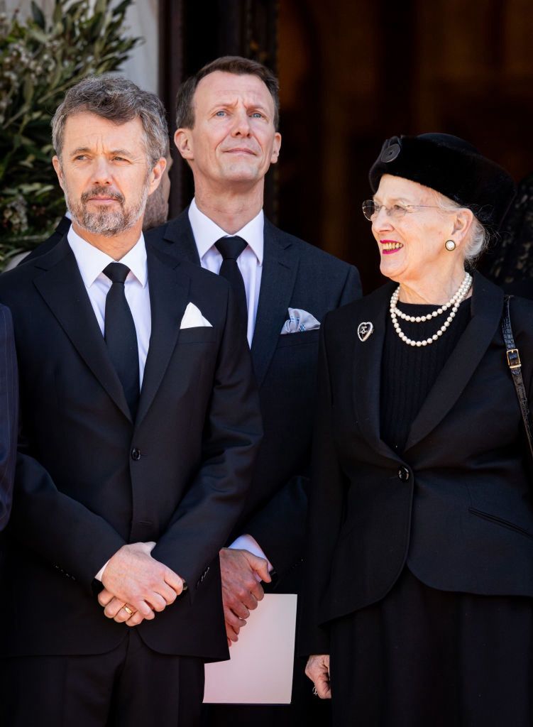Królowa Małgorzata II z synami: Fryderykiem i Joachimem