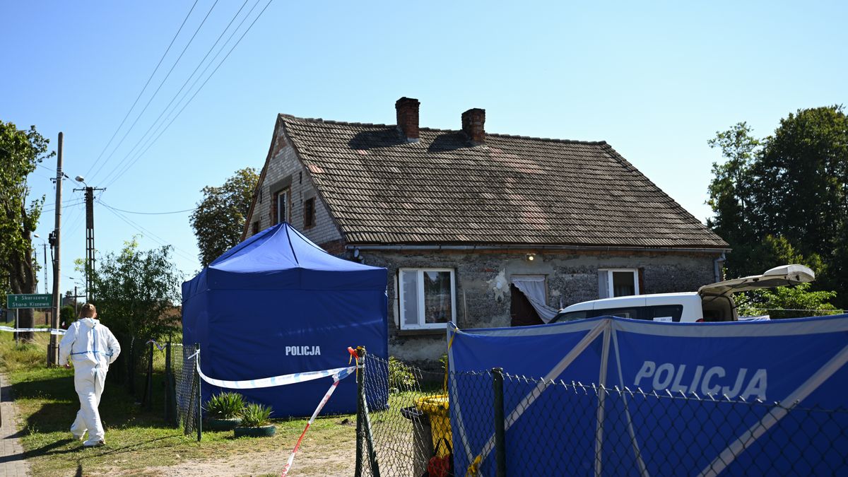 Czerniki (woj. pomorskie), 16.09.2023. Miejsce, w którym odkryto ciała trzech noworodków w piwnicy domu w Czernikach.