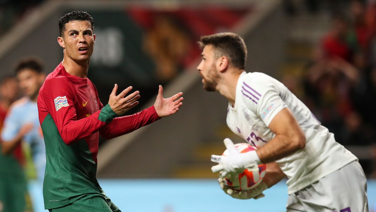 PAP/EPA / Na zdjęciu: Cristiano Ronaldo (po lewej)