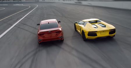 Kia twierdzi, że ma auto lepsze od lamborghini. Udowadnia to w zabawnej reklamie