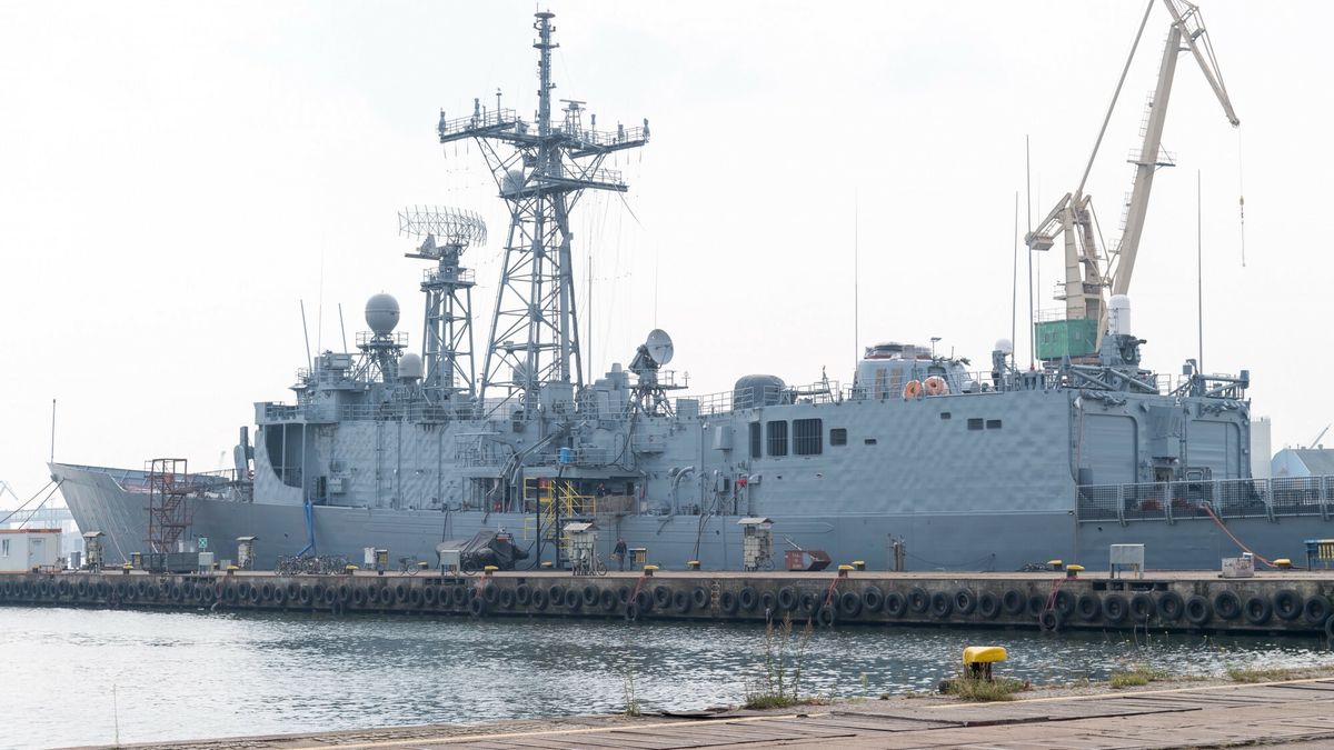 Stocznia wojenna Gdynia. Fregata rakietowa ORP Gen T Kościuszko 271 