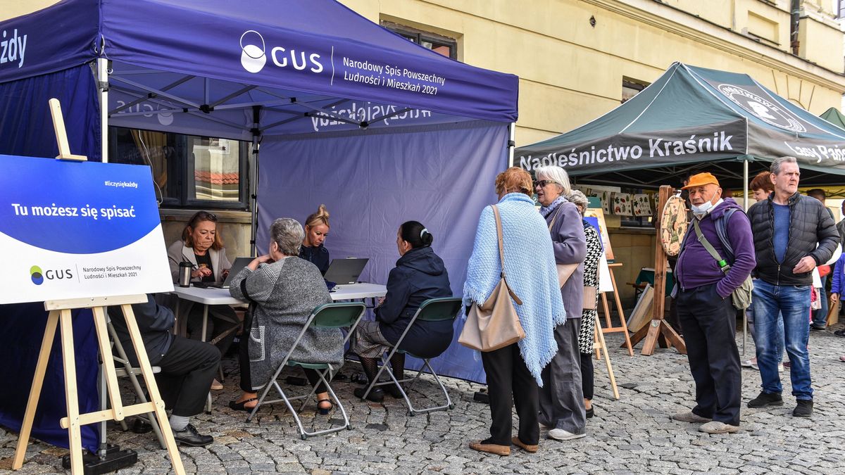 mobilny punkt spisowyWojtek Jargi�oGUS, mieszka�cy, mobilny, Narodowy Spis Powszechny, petenci, powszechny, punkt, spis, spisowy, statystyki, urz�d statystyczny