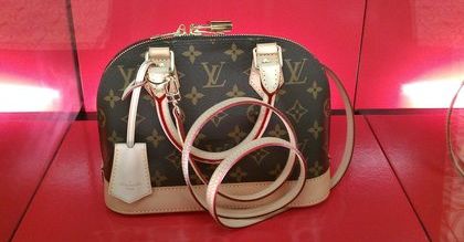 Louis Vuitton sprzedaje swoją "córkę" za miliony dolarów