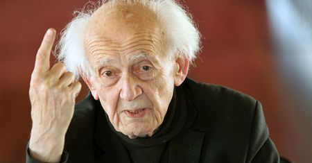 Zygmunt Bauman był odznaczony Krzyżem Walecznych za zwalczanie podziemia niepodległościowego