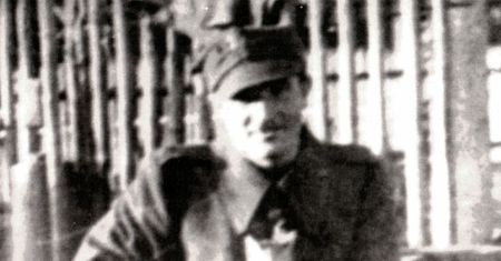 Tadeusz Ośko vel Wojciech Kossowski - Akowiec w mundurze oficera UB