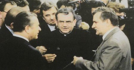 Według Kiszczaka pomysł transformacji PRL w III RP zrodził się w kręgach PZPR