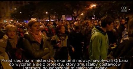 Tysiące ludzi na Węgrzech protestowały przeciwko wprowadzeniu podatku od Internetu