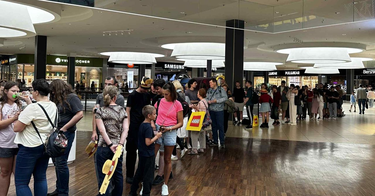 Łódź: Limitowana edycja klocków Lego w Manufakturze wywołała emocje