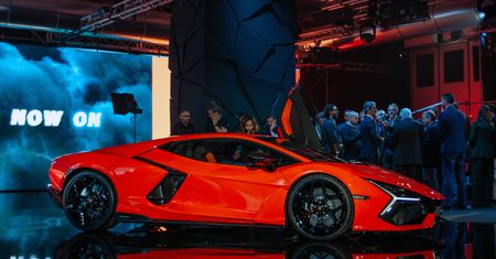 Lamborghini Revuelto gorącym towarem. Zamówienia na dwa lata wprzód