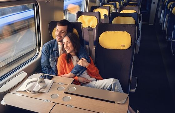 PKP Intercity reklamuje podróżowanie koleją