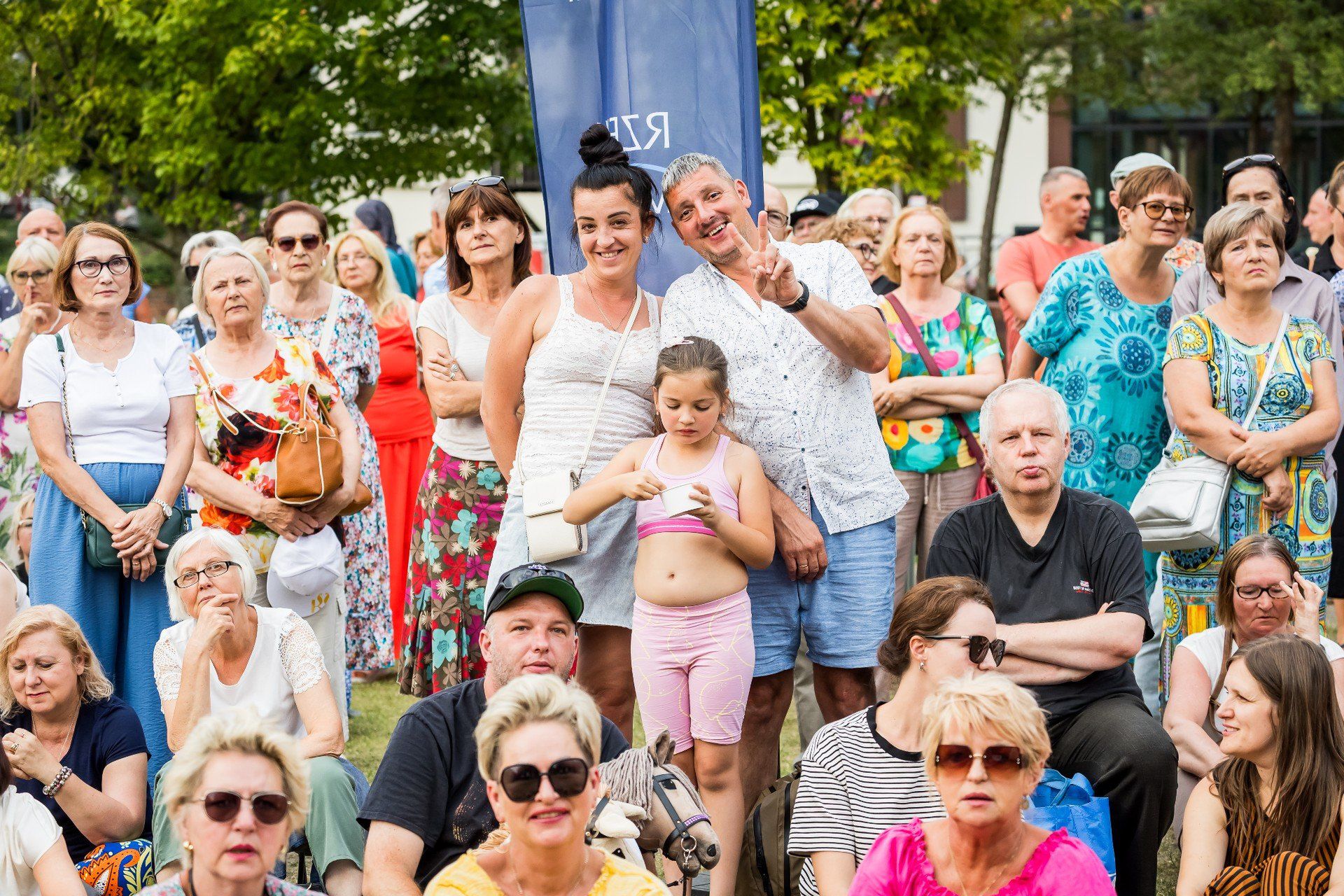 Pierwszy koncert w ramach Rzeki Muzyki 2025 odbył się w niedzielę, 6 lipca. Tego dnia dla publiczności zaśpiewała Magdalena Lechowska - urodzona w Krakowie artystka, która dzieciństwo i młodość spędziła w Kolumbii, wystąpiła z grupą Poema Flamenco. Widzowie usłyszeli utwory Juliana Tuwima i Marka Grechuty w niecodziennych aranżacjach.