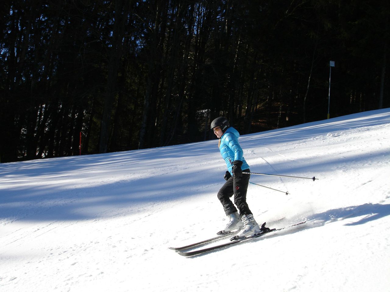 kobieta narty stok narciarski zima sport zimowy