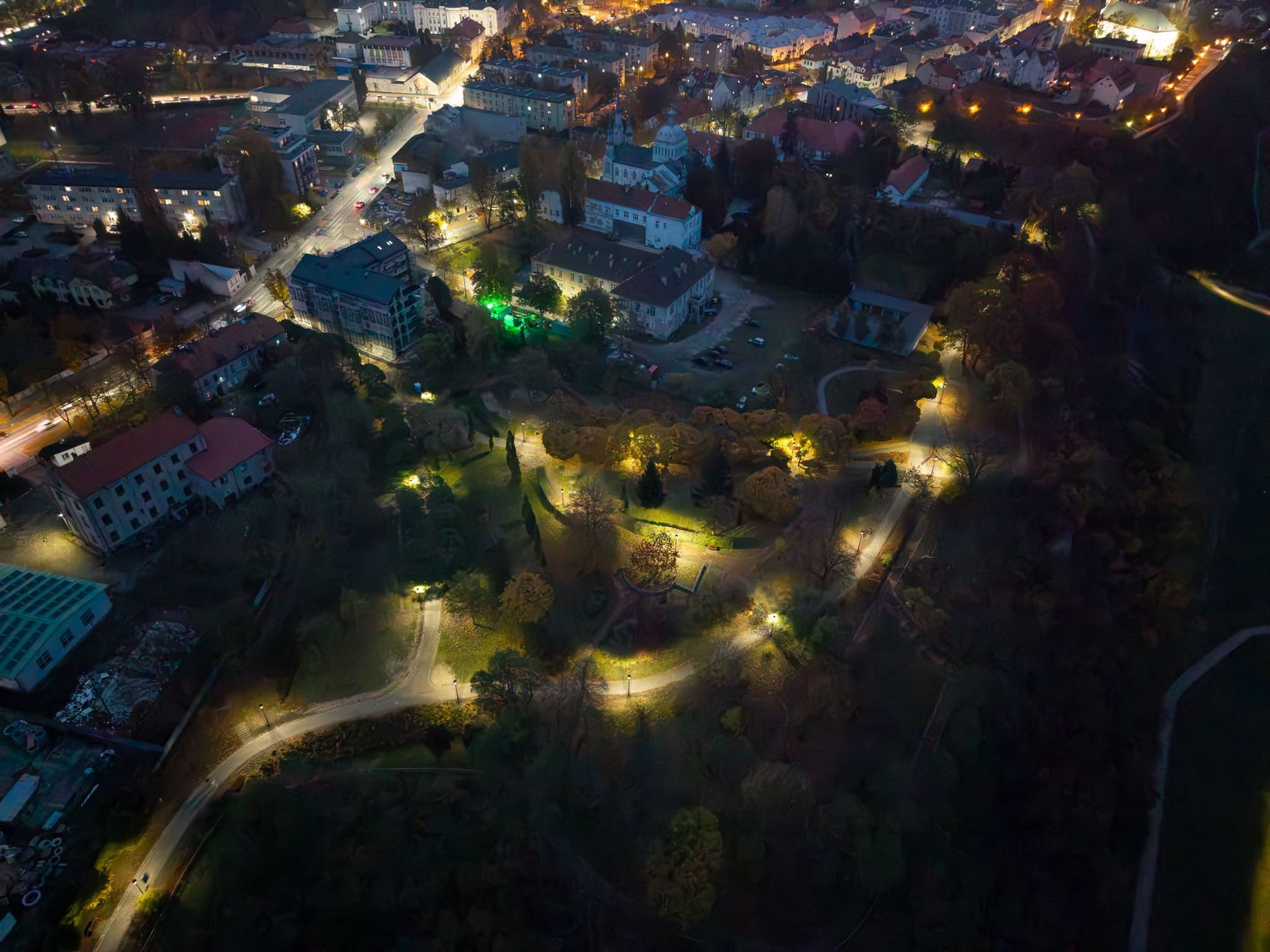 Park Abisynia z nowym oświetleniem 