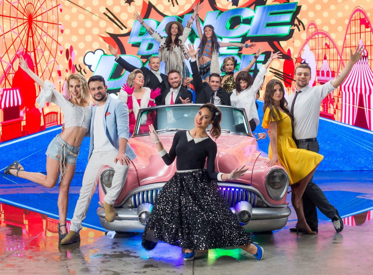 Prowadząca Ida Nowakowska z uczestnikami 3. edycji "Dance dance dance".