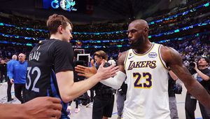 Młodość górą w NBA. 19-latek lepszy od Jamesa i Lakers