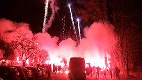 Pirotechnika i radosne przyśpiewki. Wielka feta po mistrzostwie Legii Warszawa! [WIDEO]