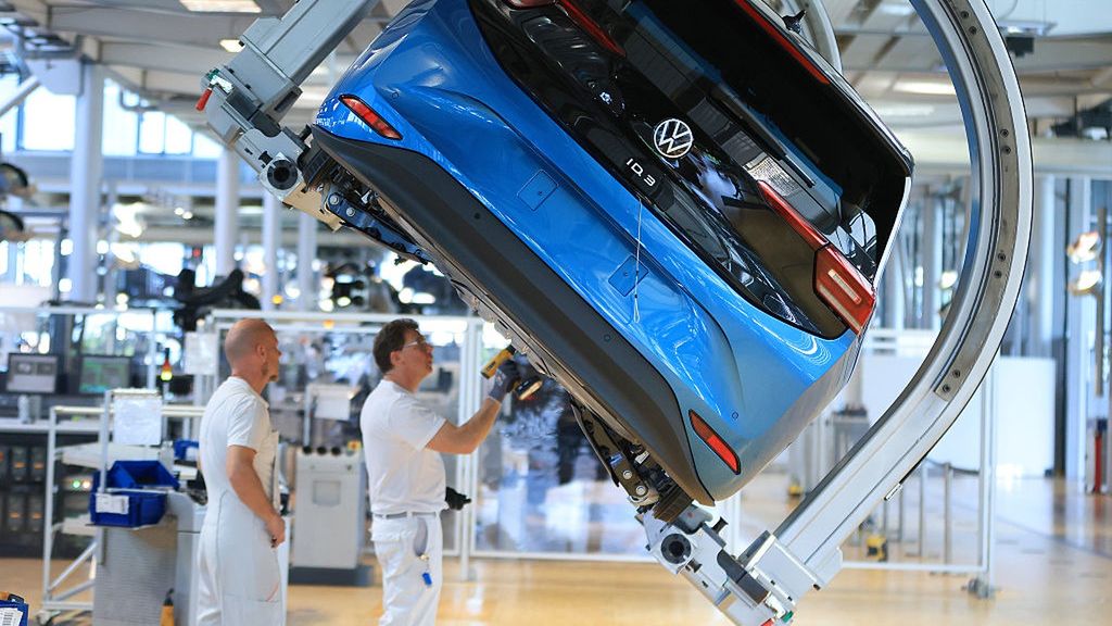 Volkswagen dostosowuje plan inwestycyjny. Tyle wyłoży w reakcji