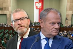 Najnowszy sondaż. Poważny problem Tuska, mocny debiut partii Brauna