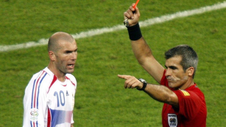 Zinedine Zidane ukarany czerwoną kartką