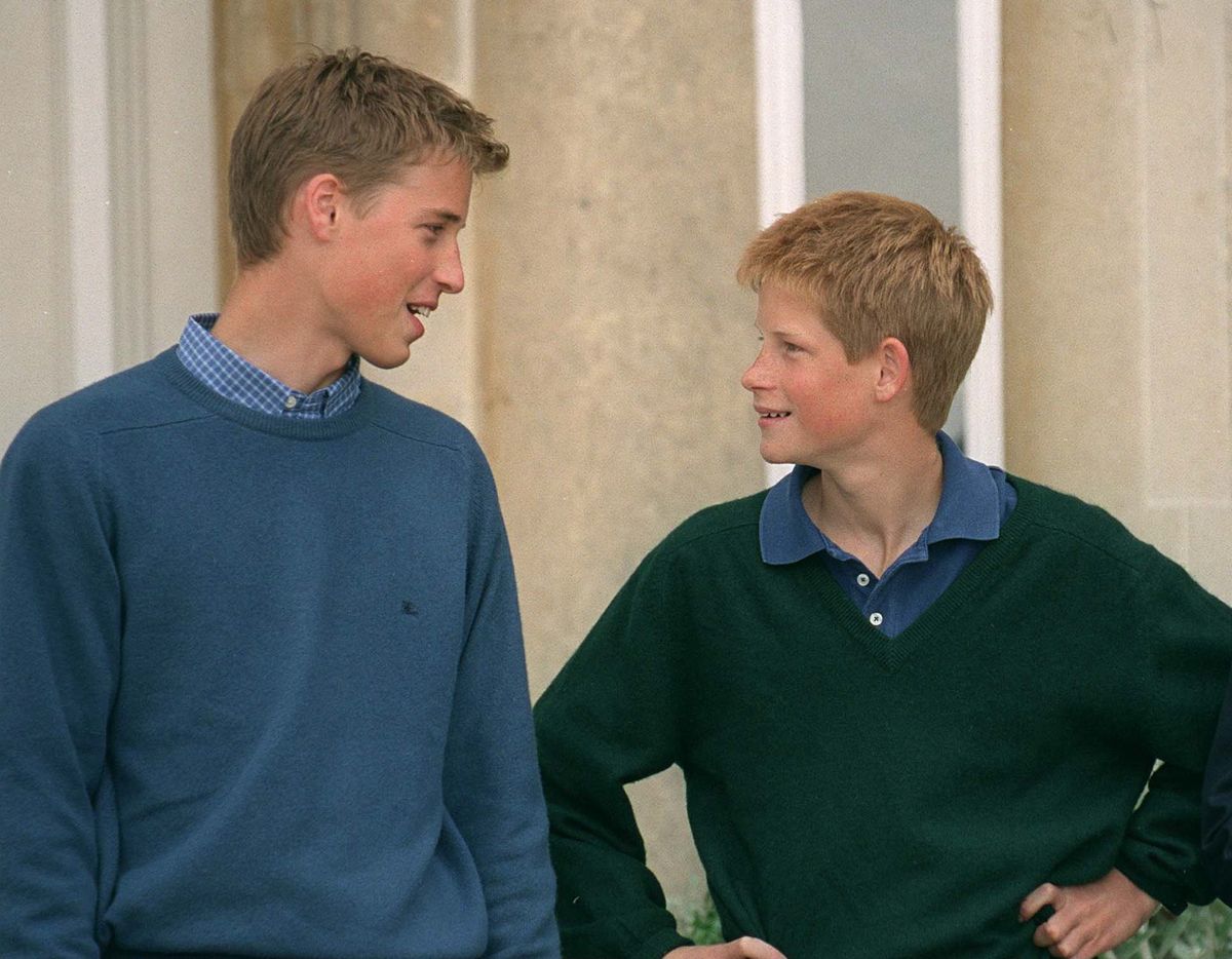 Popularny, przystojny szesnastoletni William imponował młodszemu bratu.