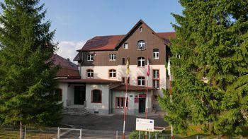 Polscy uczniowie w Egipcie. Dyrekcja szkoły: zagrożenia nie ma