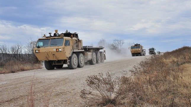 Konwój duchów. Wojsko zawstydziło Google'a - ma własne, autonomiczne pojazdy 1