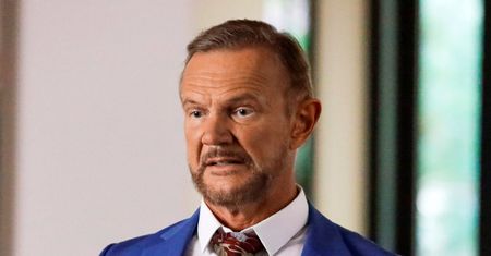 Usłyszał pytanie o córkę. Jest w wieku jego żony