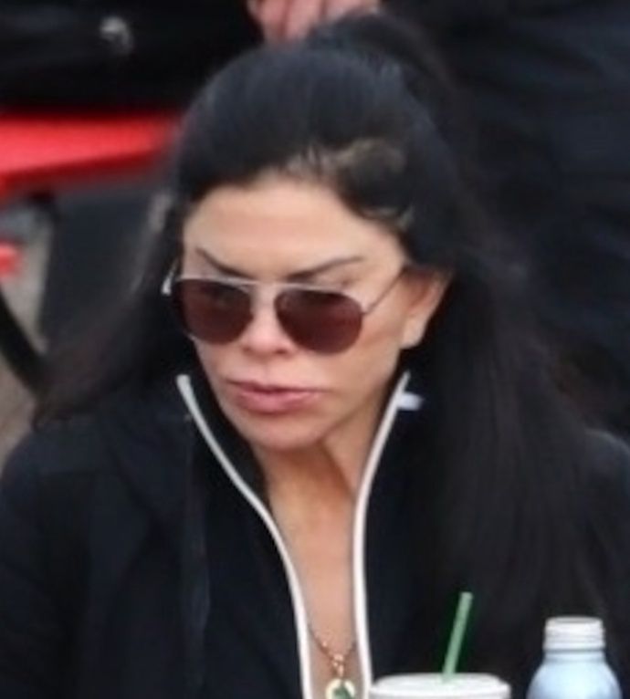 Jeff Bezos i Lauren Sanchez na nartach w Alpach