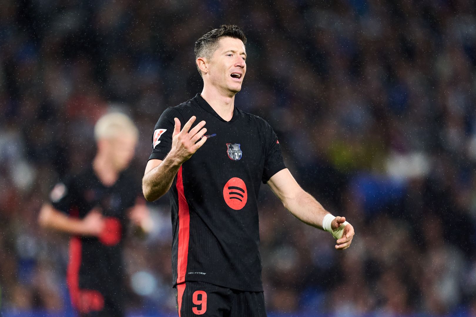 Robert Lewandowski cieszył się z gola. Wtedy do akcji wkroczył sędzia