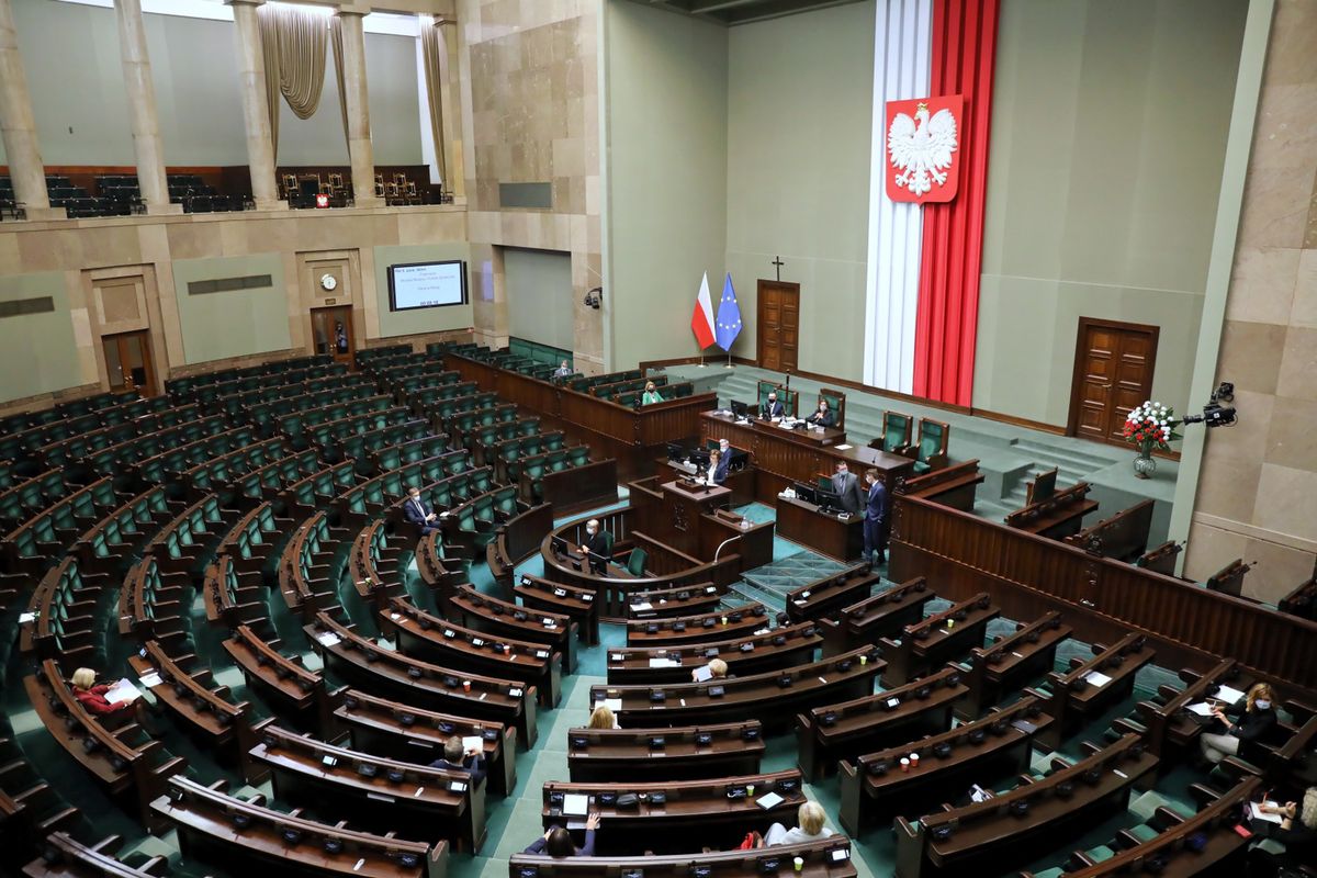 Trwa 37. posiedzenie Sejmu. Debata dotyczy m.in. rekompensat dla przedsiębiorców