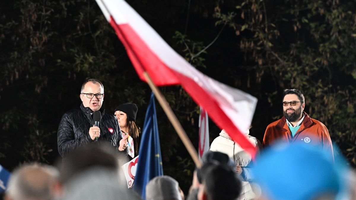 Debata w TVP. Tłumy przed budynkiem