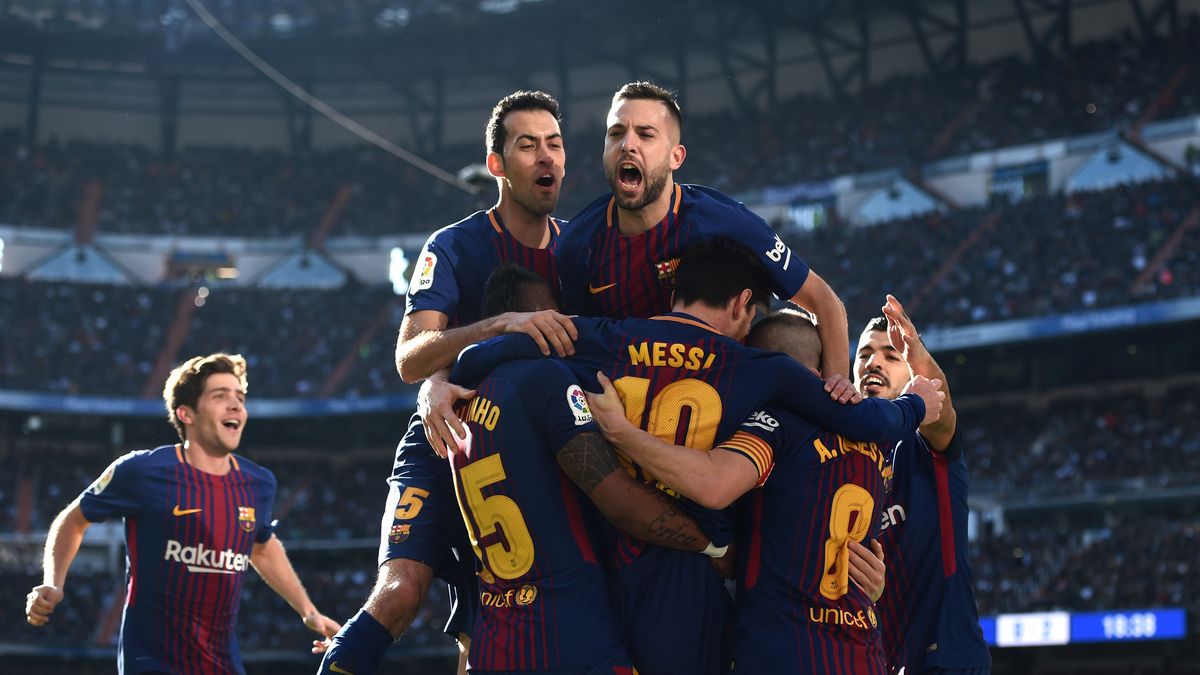 Zdjęcie okładkowe artykułu: Getty Images / Denis Doyle / Stringer / Na zdjęciu: piłkarze FC Barcelona