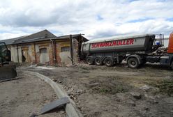 Warszawa. Szkody trzeba naprawić. Uczelnia odbuduje zniszczony zabytek