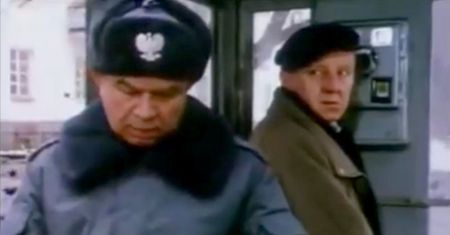 "Rozmowy kontrolowane". Sprawdź, ile pamiętasz z kultowej komedii
