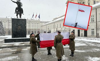 Nowa inicjatywa prezydenta. Dziś odbyła się zmiana flagi
