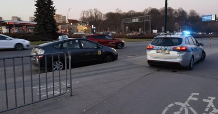 Policjanci kontrolowali w Lublinie kierowców z popularnych aplikacji – Bolt, Uber, FreeNow [ZDJĘCIA]