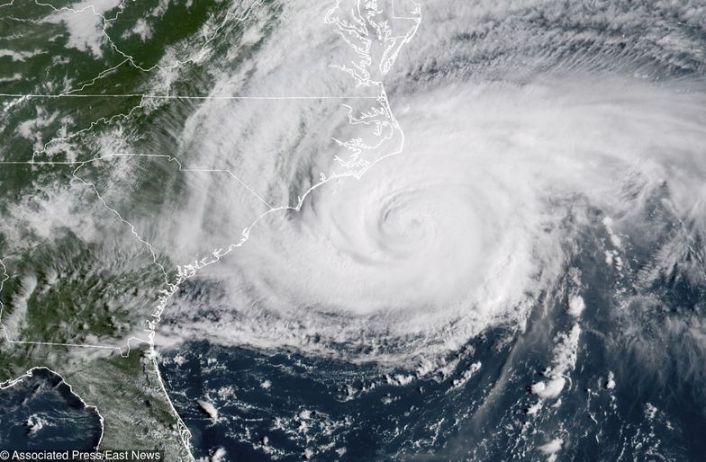 Huragan Florence uderzył w USA. Ekspert wyjaśnia, jak to może wpłynąć na cenę paliwa