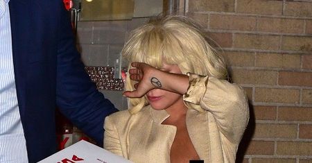 Lady Gaga znów pokazała za dużo. Przypadek czy celowe działanie?