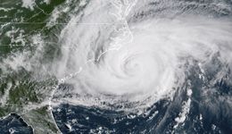 Huragan Florence uderzył w USA. Ekspert wyjaśnia, jak to może wpłynąć na cenę paliwa