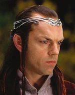 Hugo Weaving w chmurach