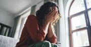 Jedna kobieta może doświadczać aż ośmiu objawów. Polki wstydzą się o nich mówić