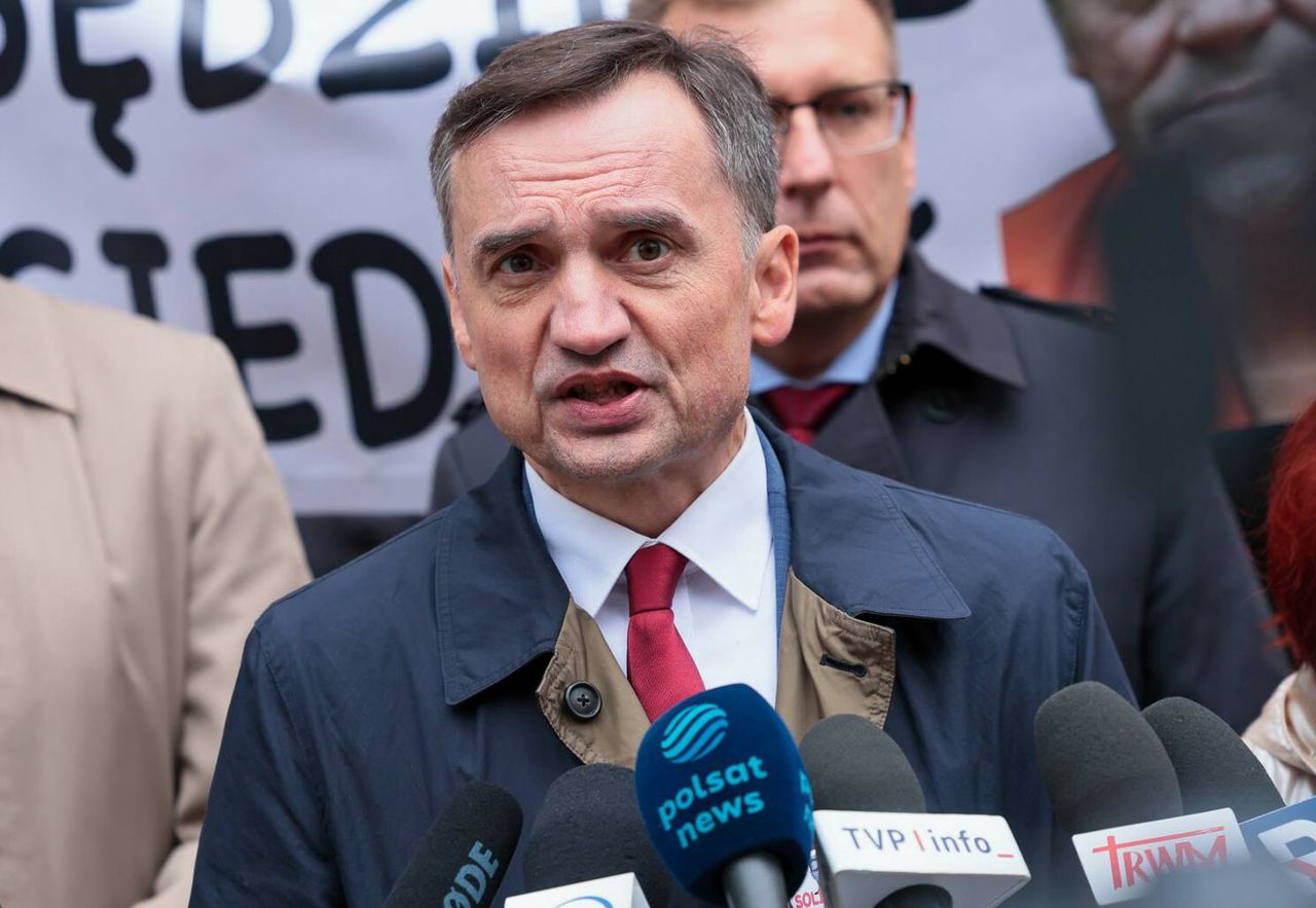 "Miałem bilet do Polski". Ziobro tłumaczy, dlaczego nie wraca z Budapesztu